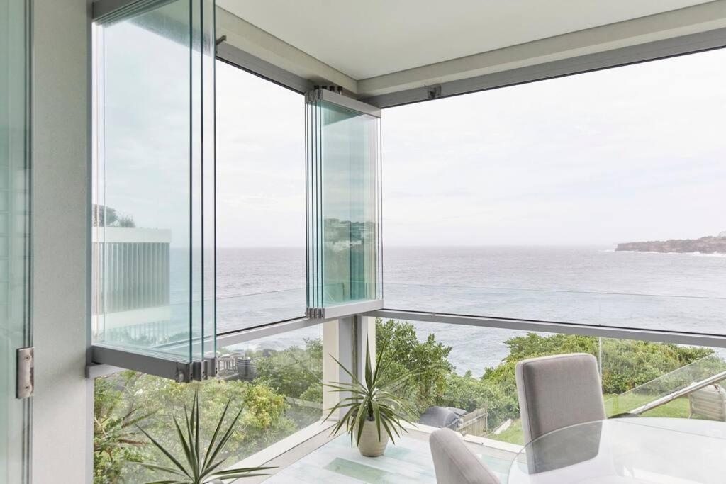 Tamarama Beachfront On Bondi To Bronte Walk