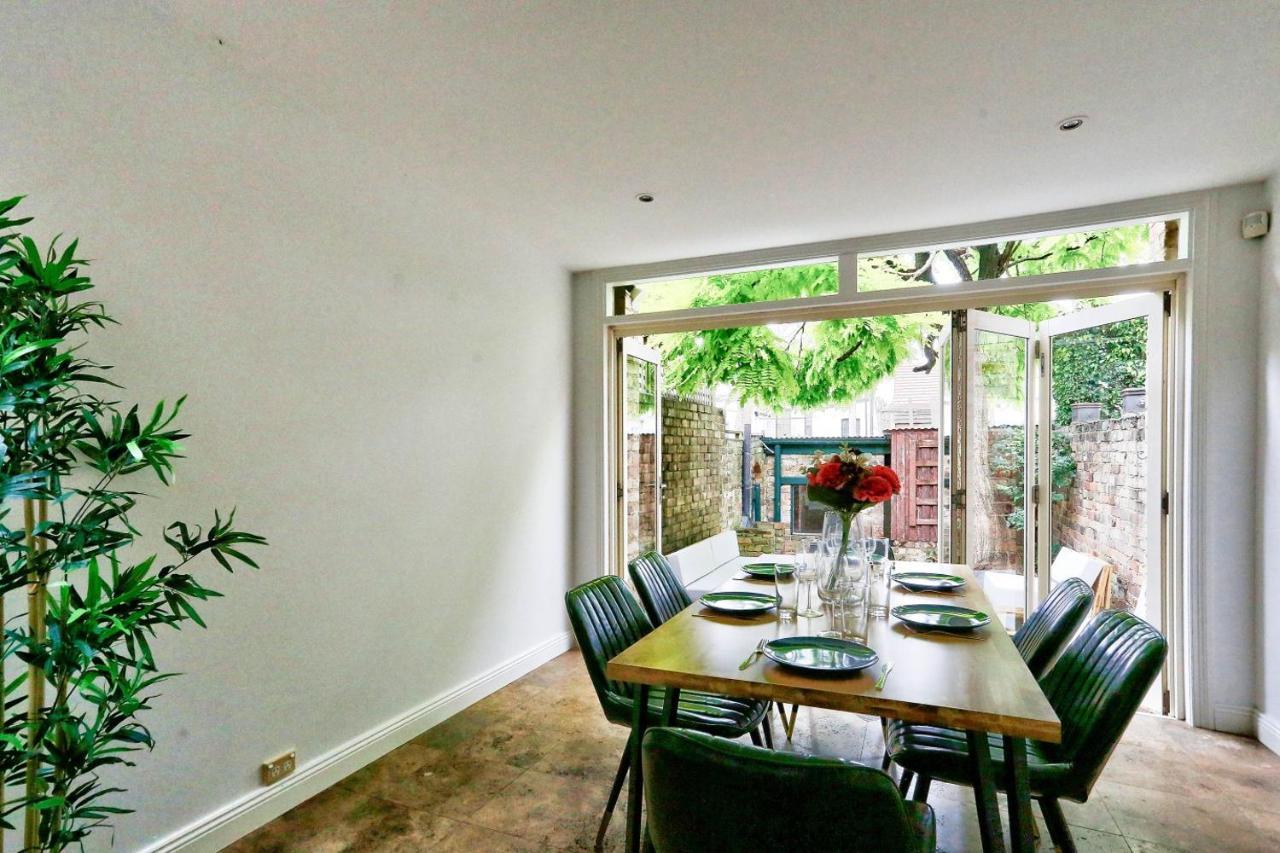 Holiday home 3 Bedroom Darling Harbour - Darghan St 2 2 E-bikes Included Sydney