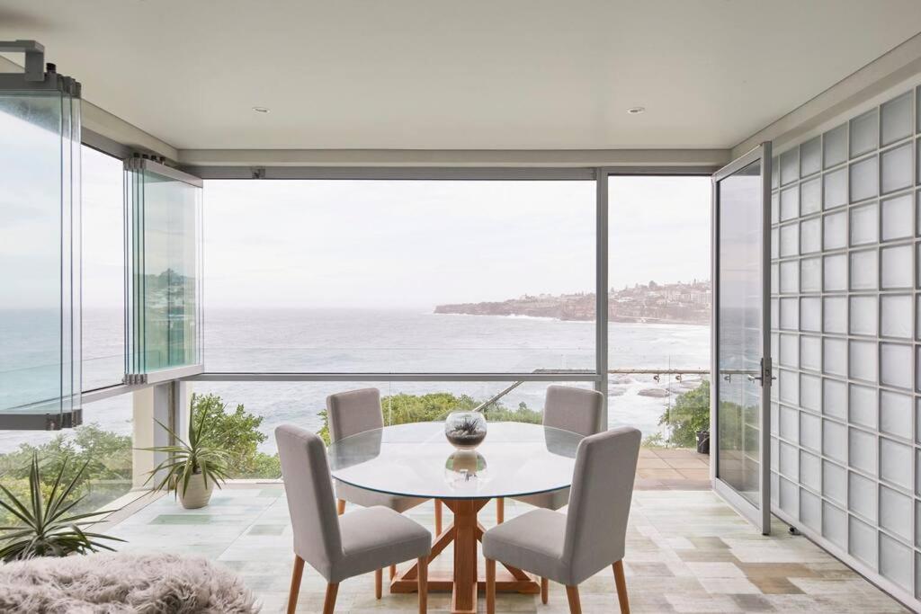 Tamarama Beachfront On Bondi To Bronte Walk *