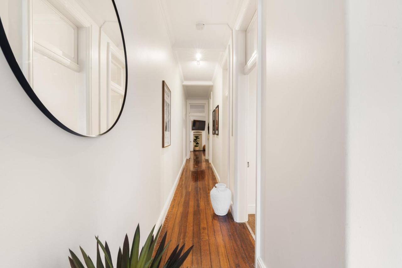 Apartment Historic Harbourside Townhouse Sydney
