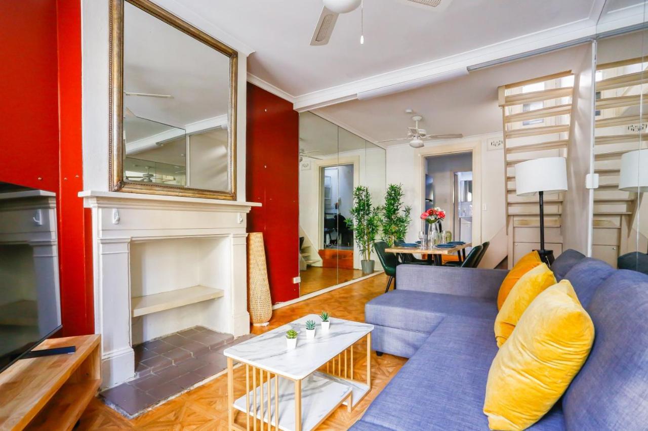 Superb 2 Bedroom House Darlinghurst 2 E-bikes Included Holiday home *