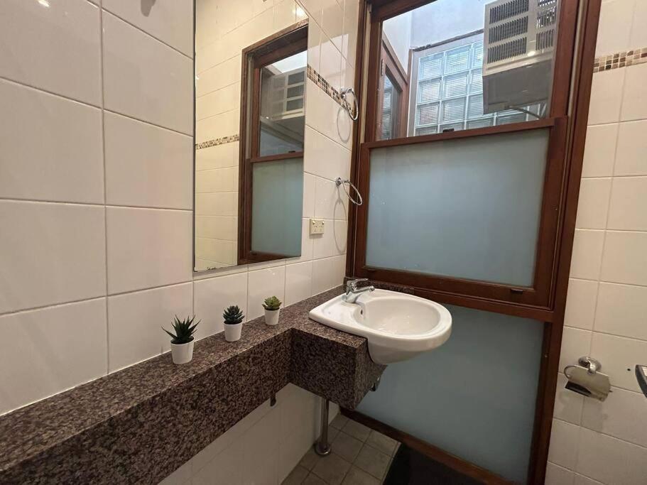 Apartment 2 Bedroom Darling Harbour Farnell