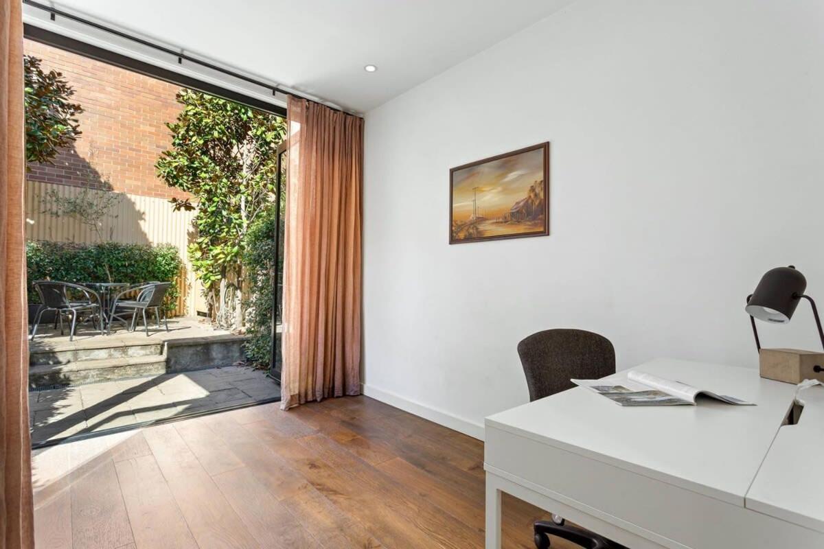 Holiday home Traditional 2-bed Terrace House In Millers Point Sydney