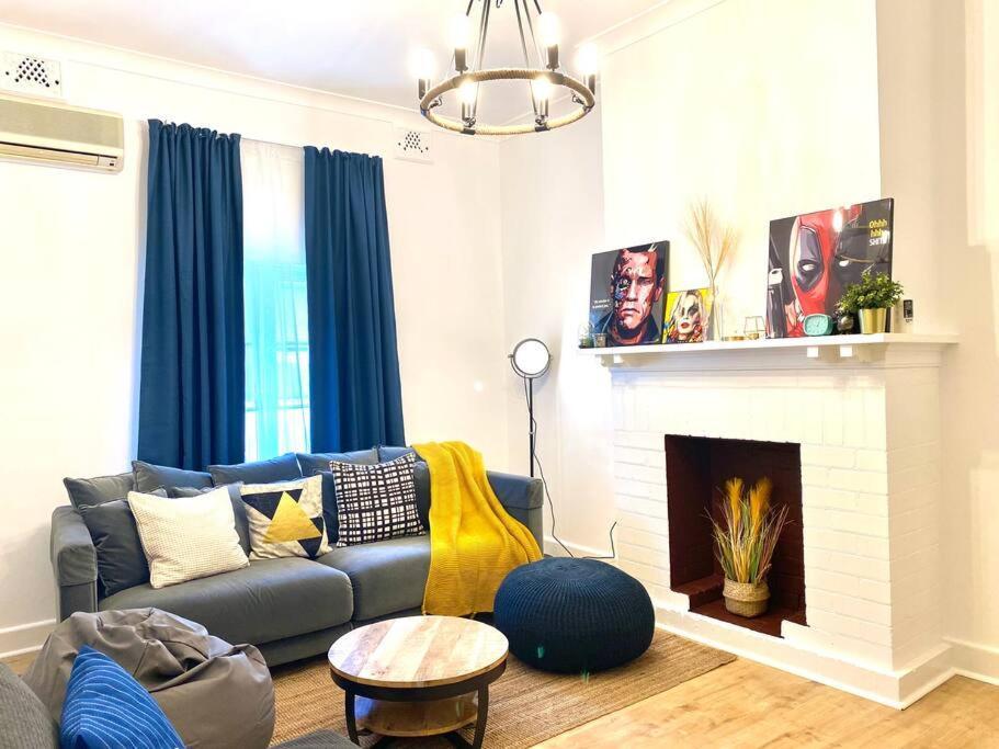 Lux 4br Straithfield House Close 2 Airport/city * Sydney