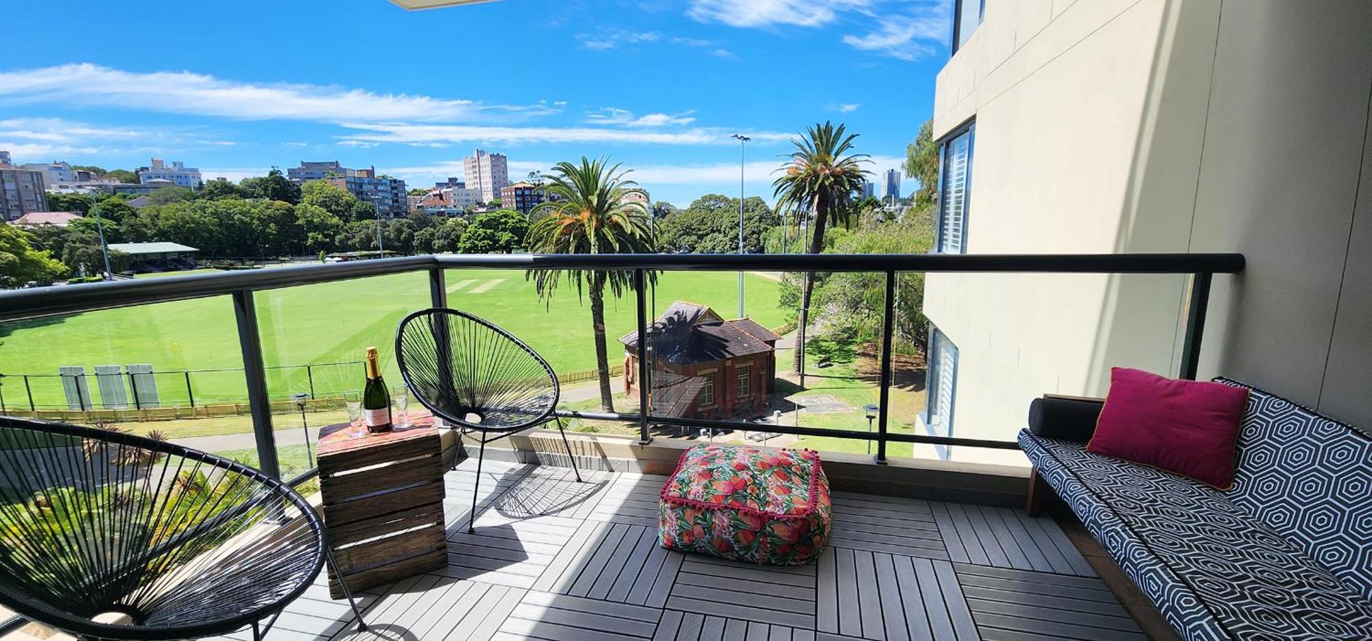 Contemporary Harbourside * Sydney