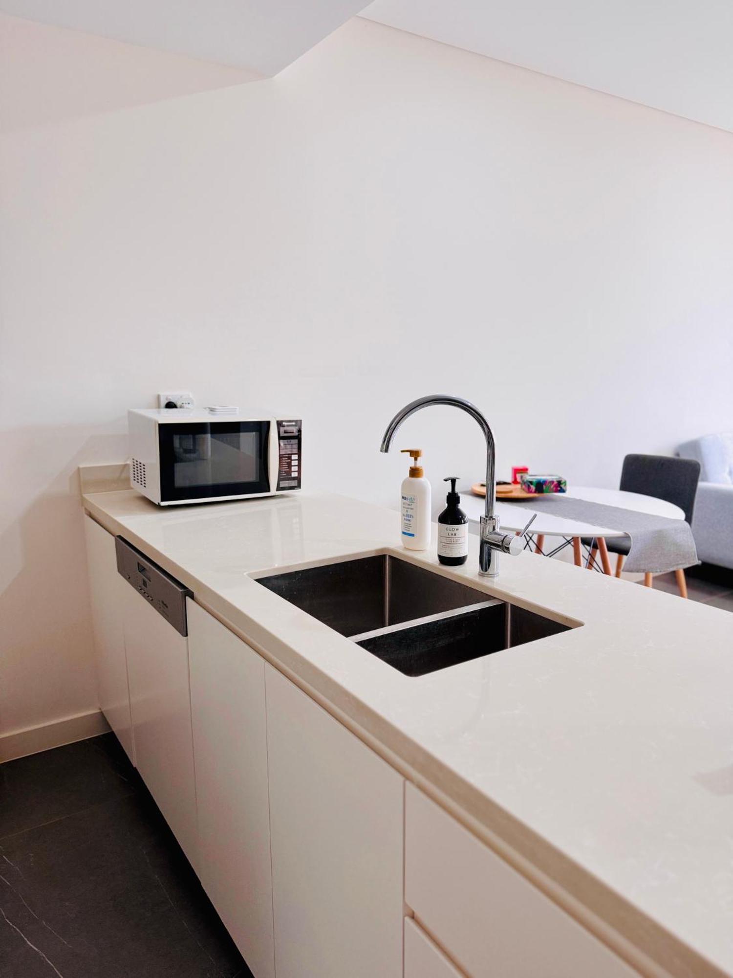Olympic Park Walk To Aquatic Centre And Stadium Apartment Sydney