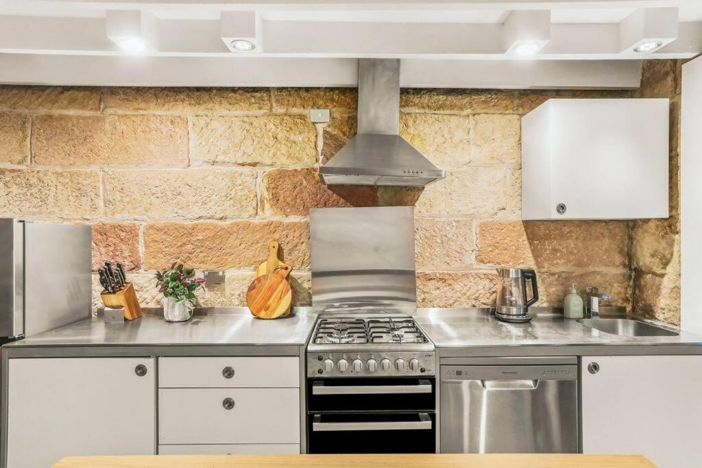 Rare 3bd Terrace - Mins Walk To Cbd