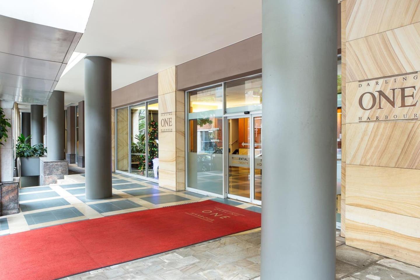Waterfront Delight On Darling Harbour At Pyrmont