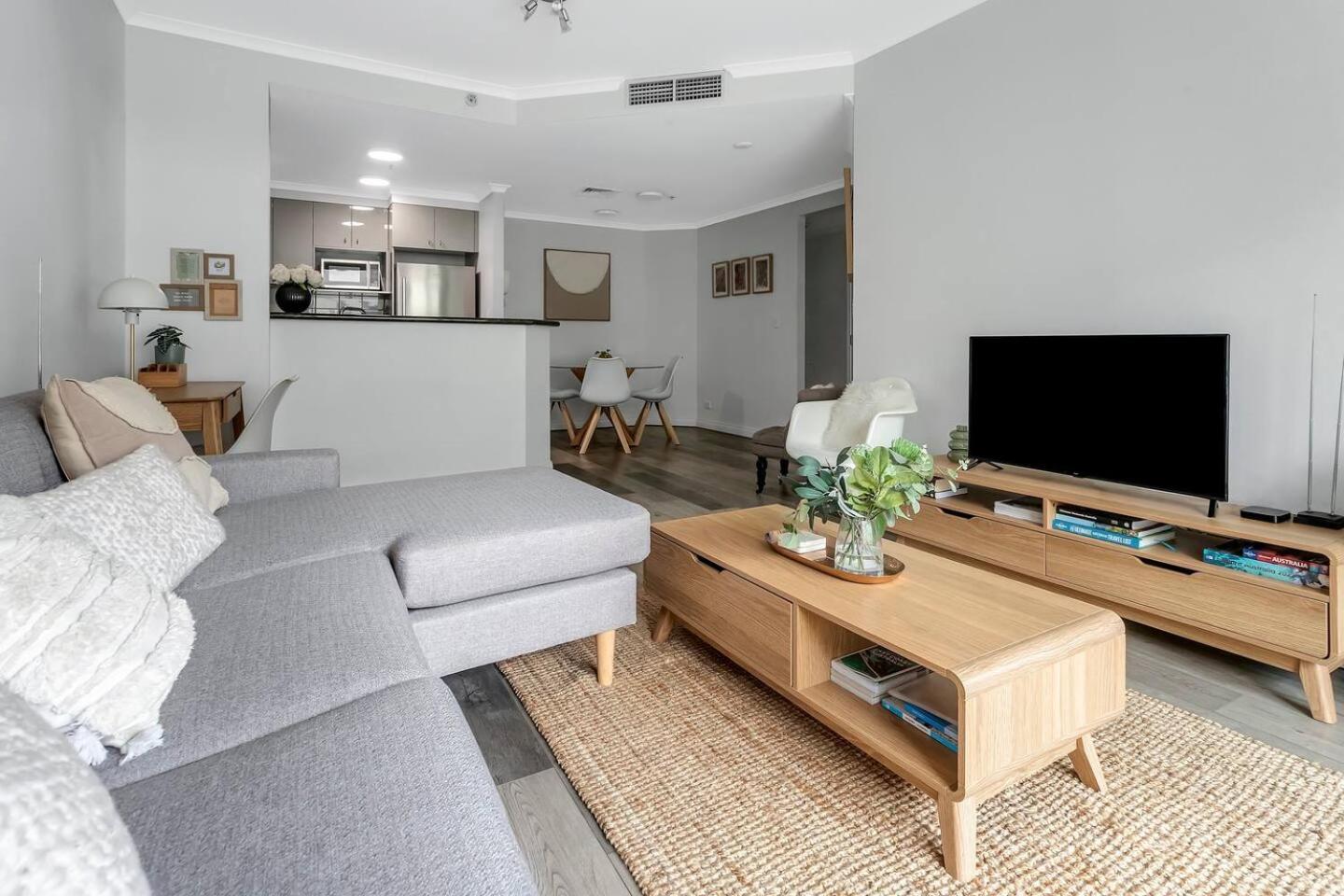 Apartment Waterfront Delight On Darling Harbour At Pyrmont Sydney