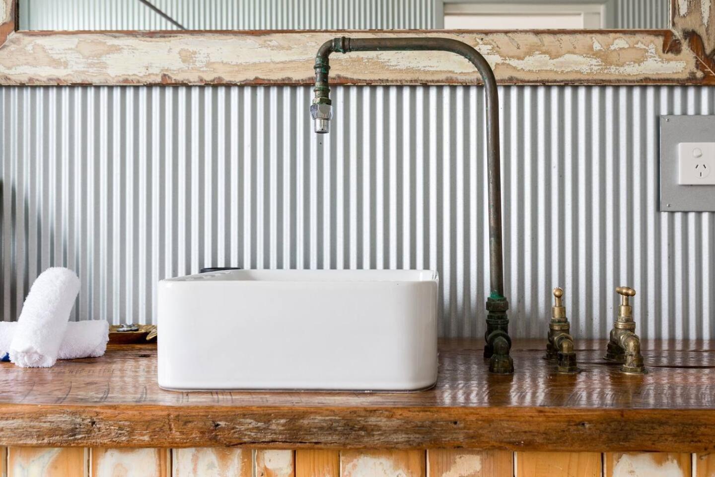 Urban Flair - Surry Hills Terrace Serenity * Sydney