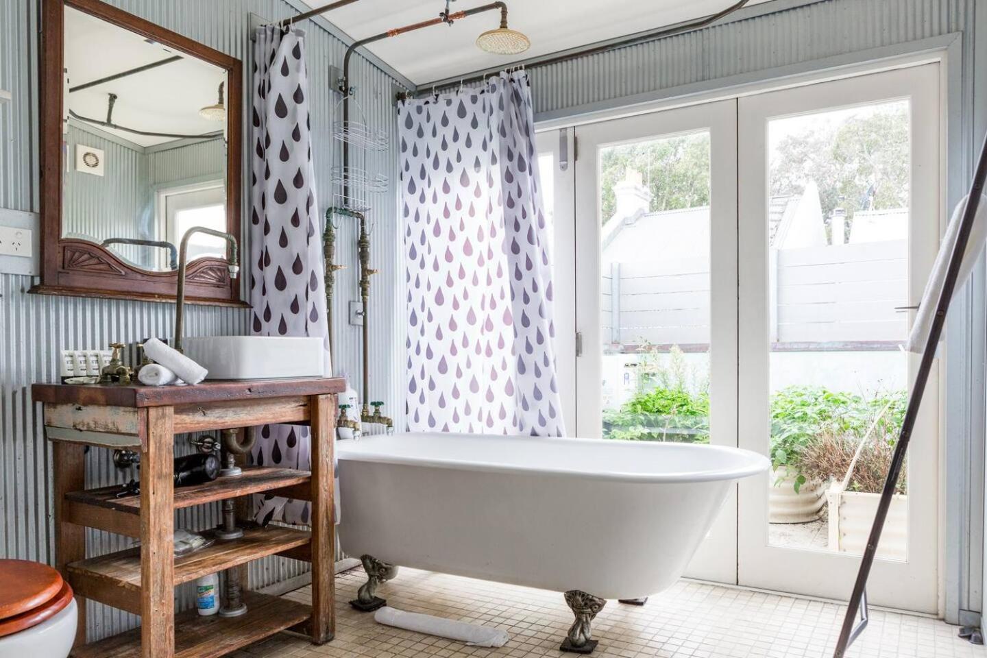 Urban Flair - Surry Hills Terrace Serenity * Sydney