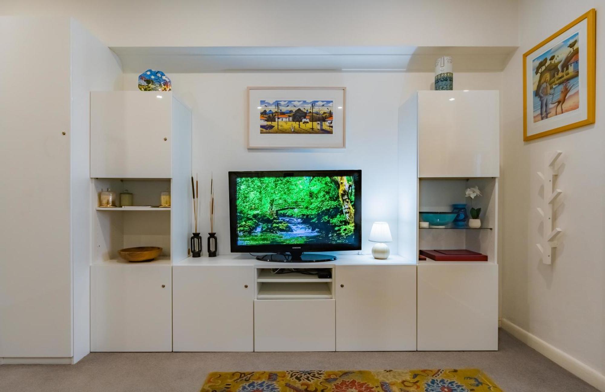 Oversized Potts Point