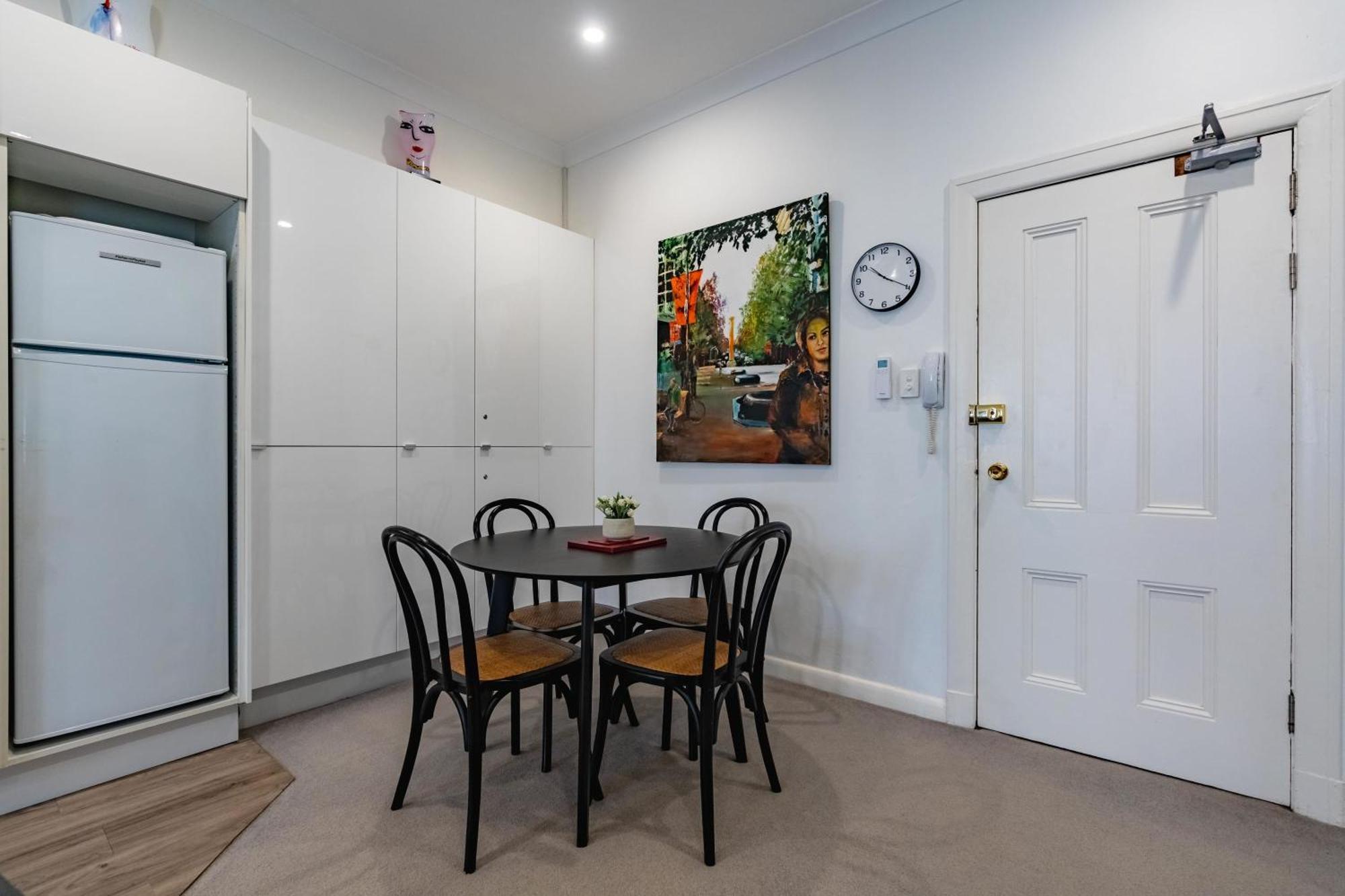 Apartment Oversized Potts Point *