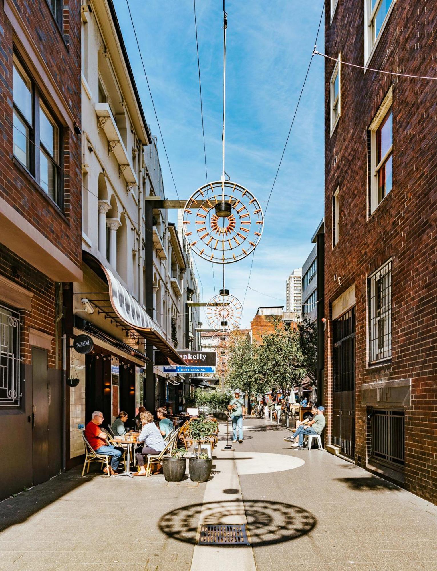Apartment Oversized Potts Point Sydney