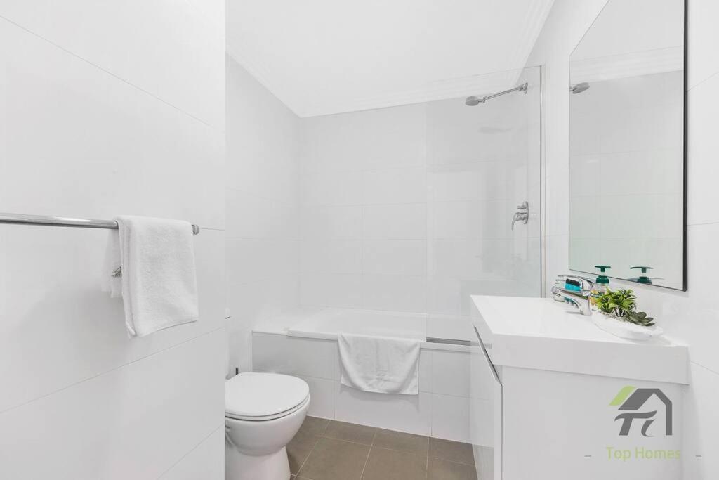 Apartment Gogh's In Parramatta