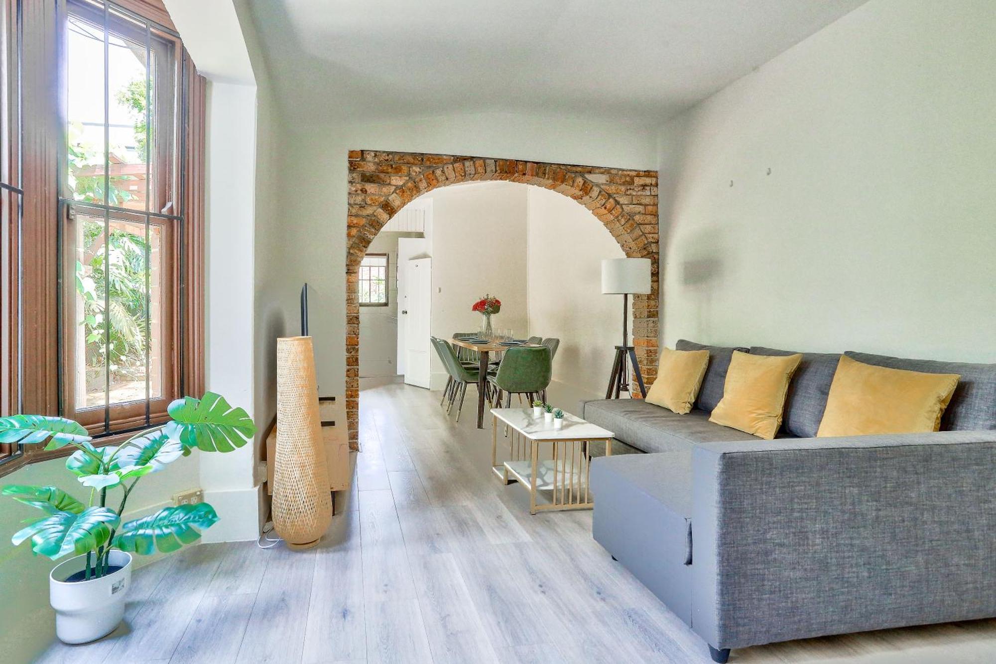 Holiday home Comfortable 2 Bedroom House Paddington 2 E-bikes Included Sydney