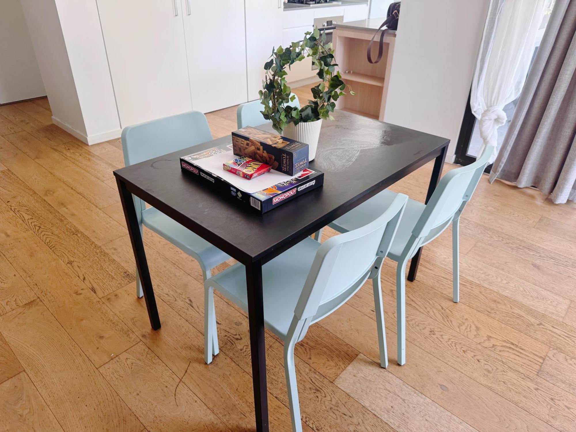 Modern 2b2b Close City Apartment Sydney