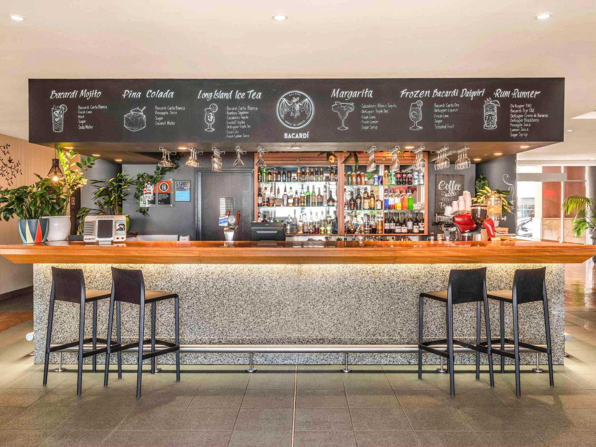 Hotel Ibis Darling Harbour 3*