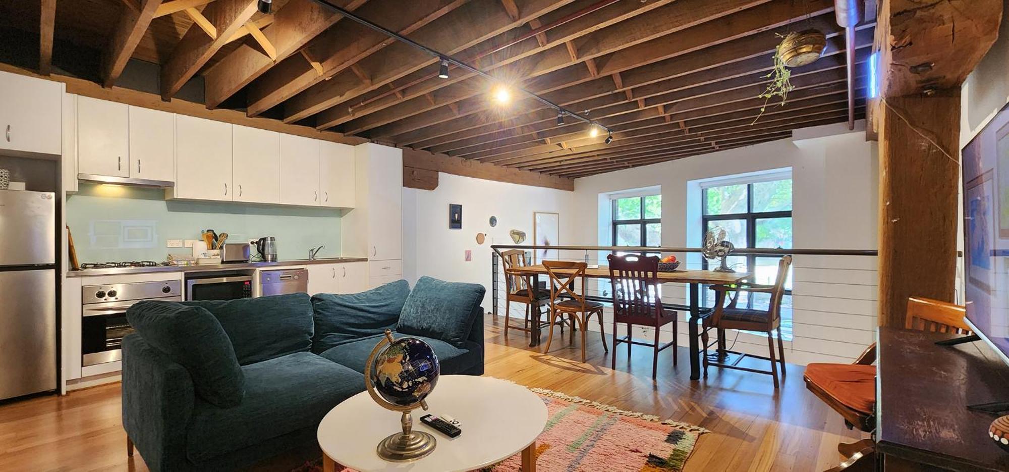 New York-style Loft Apartment *