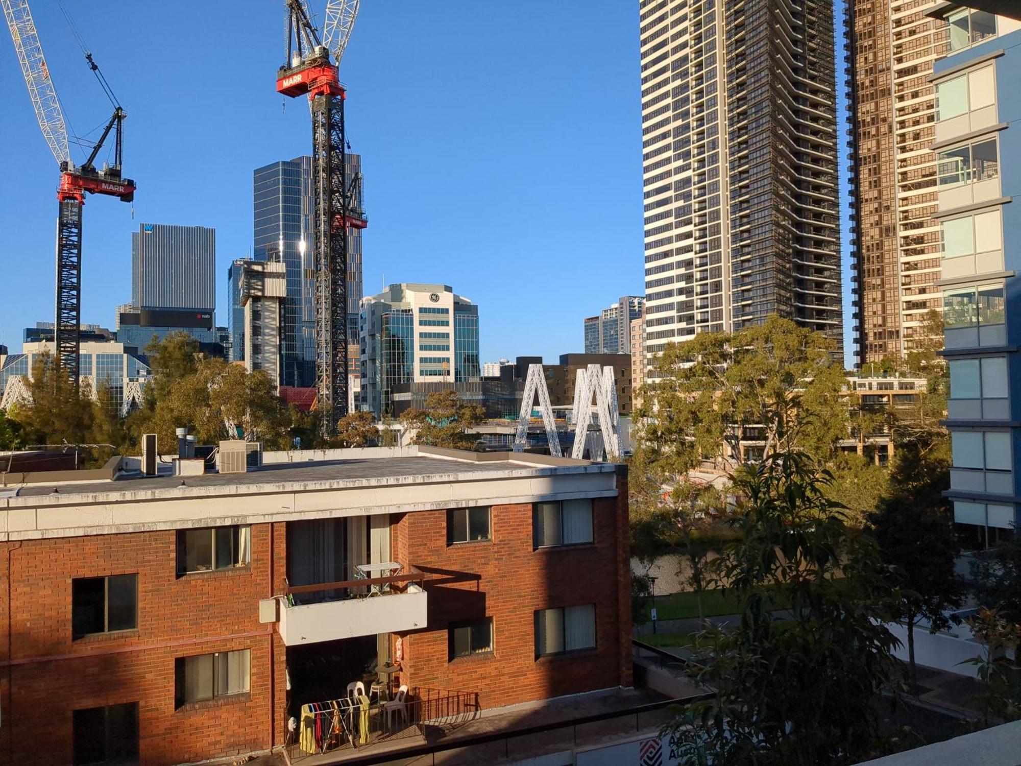 Shared Bright And Cozy In Parramatta Cbd - Close To Everything Homestay *