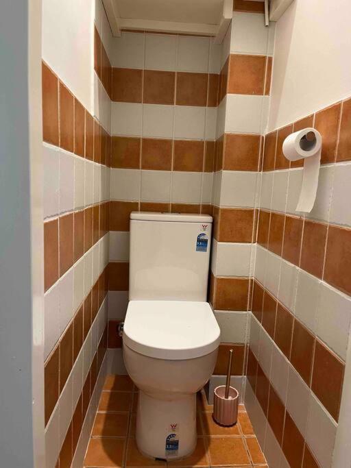 Great Value + Convenient Location Apartment *