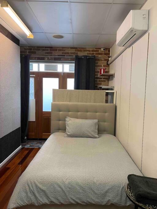 Apartment Great Value + Convenient Location *