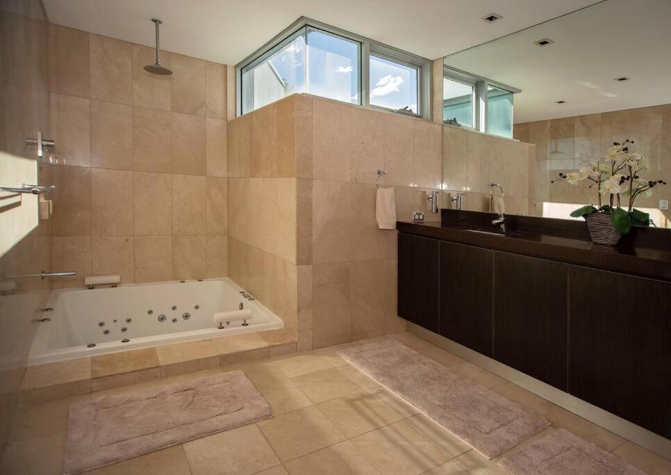 Exquisite Family Near Coogee Villa Sydney