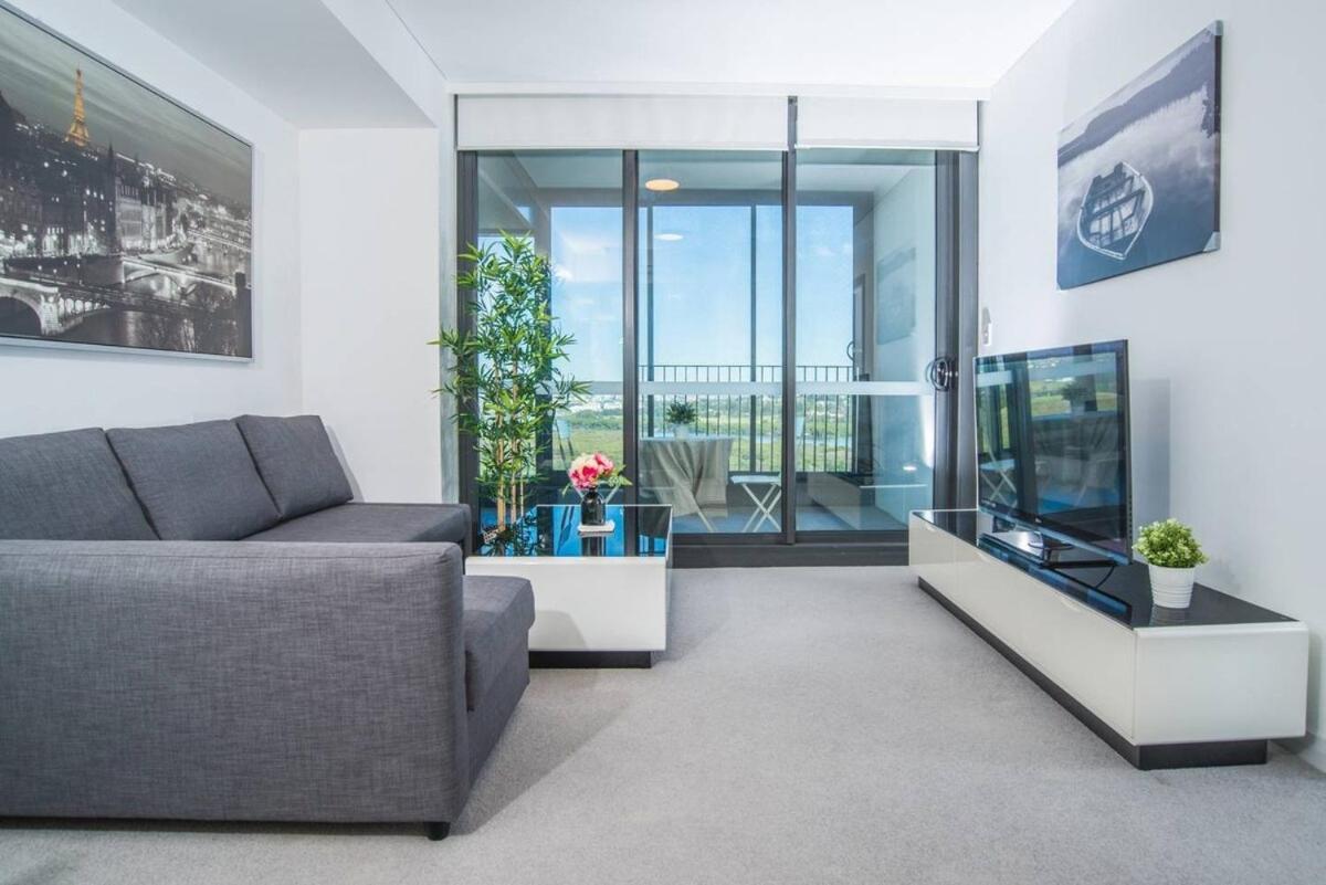 Minimalism Modern Apartment*waterview*parking＊iga