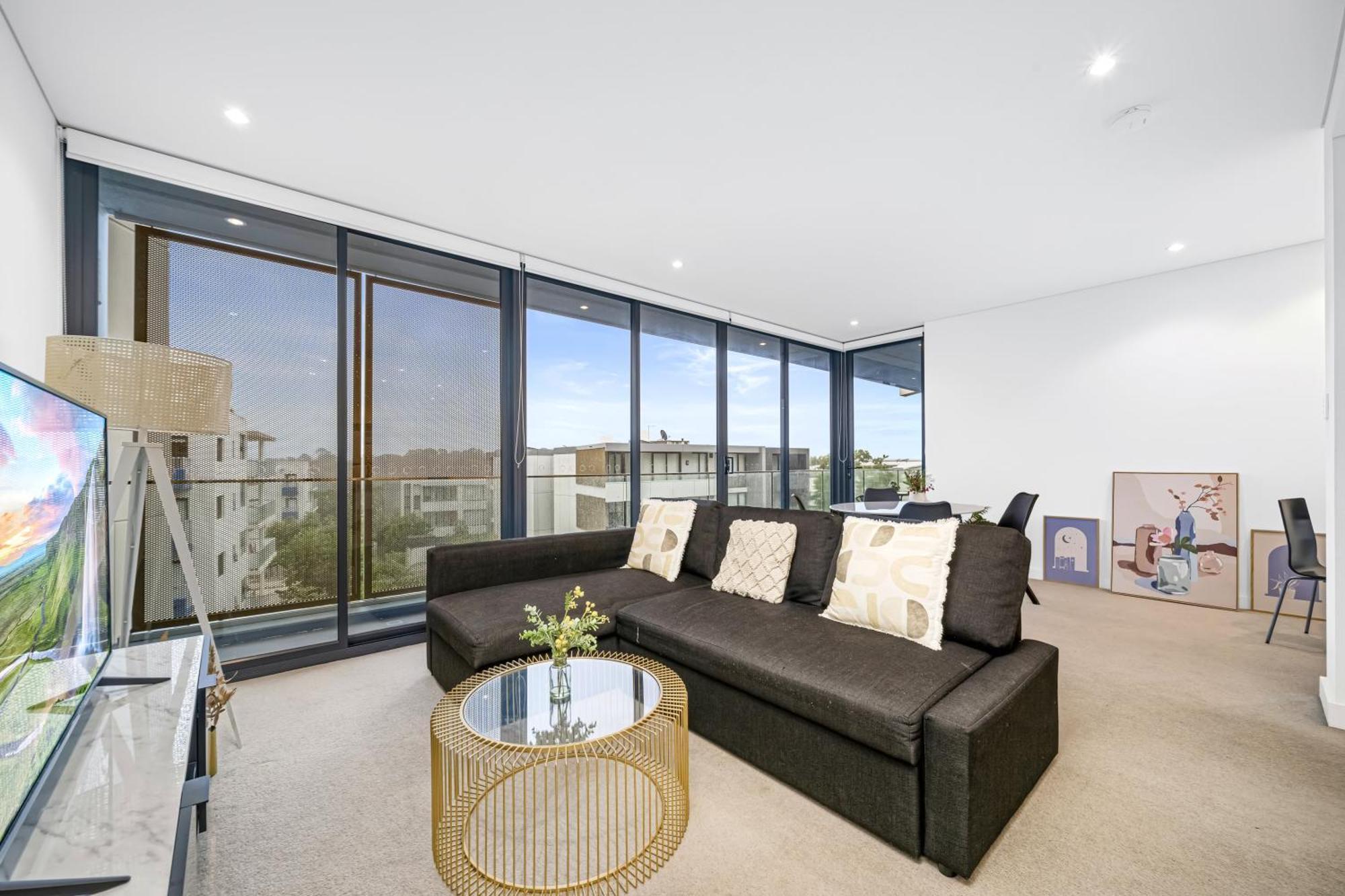 Lovely 2 Bedroom In Mortlake Apartment *