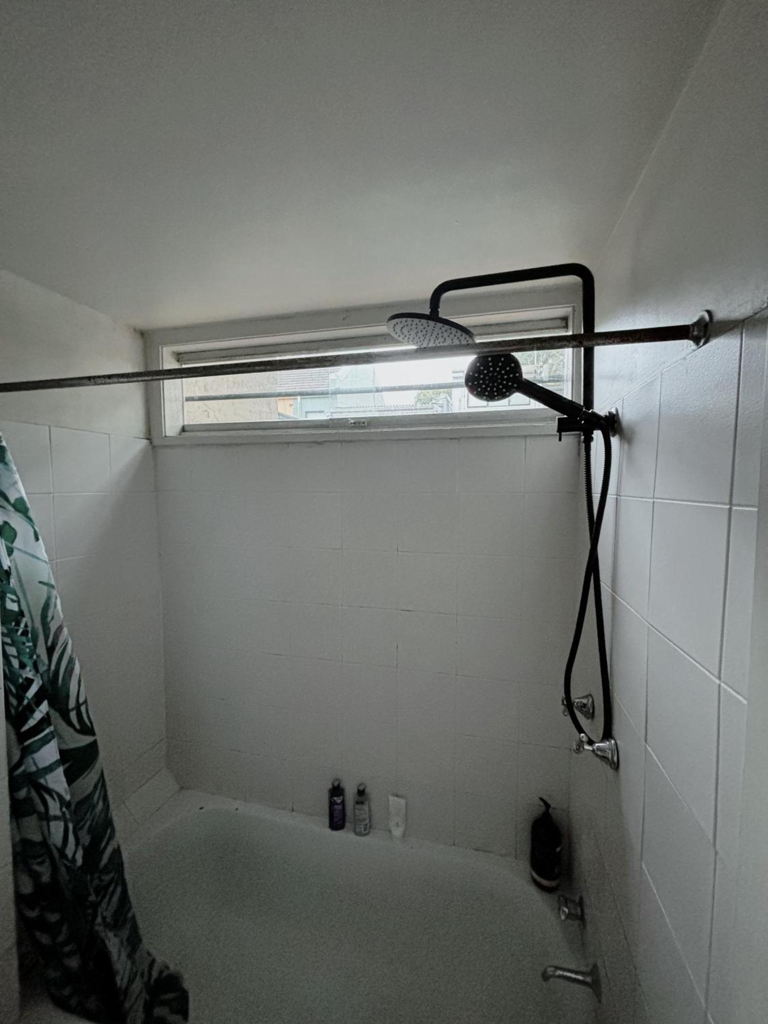 Bedroom In Terrace House With Shared Bath Homestay