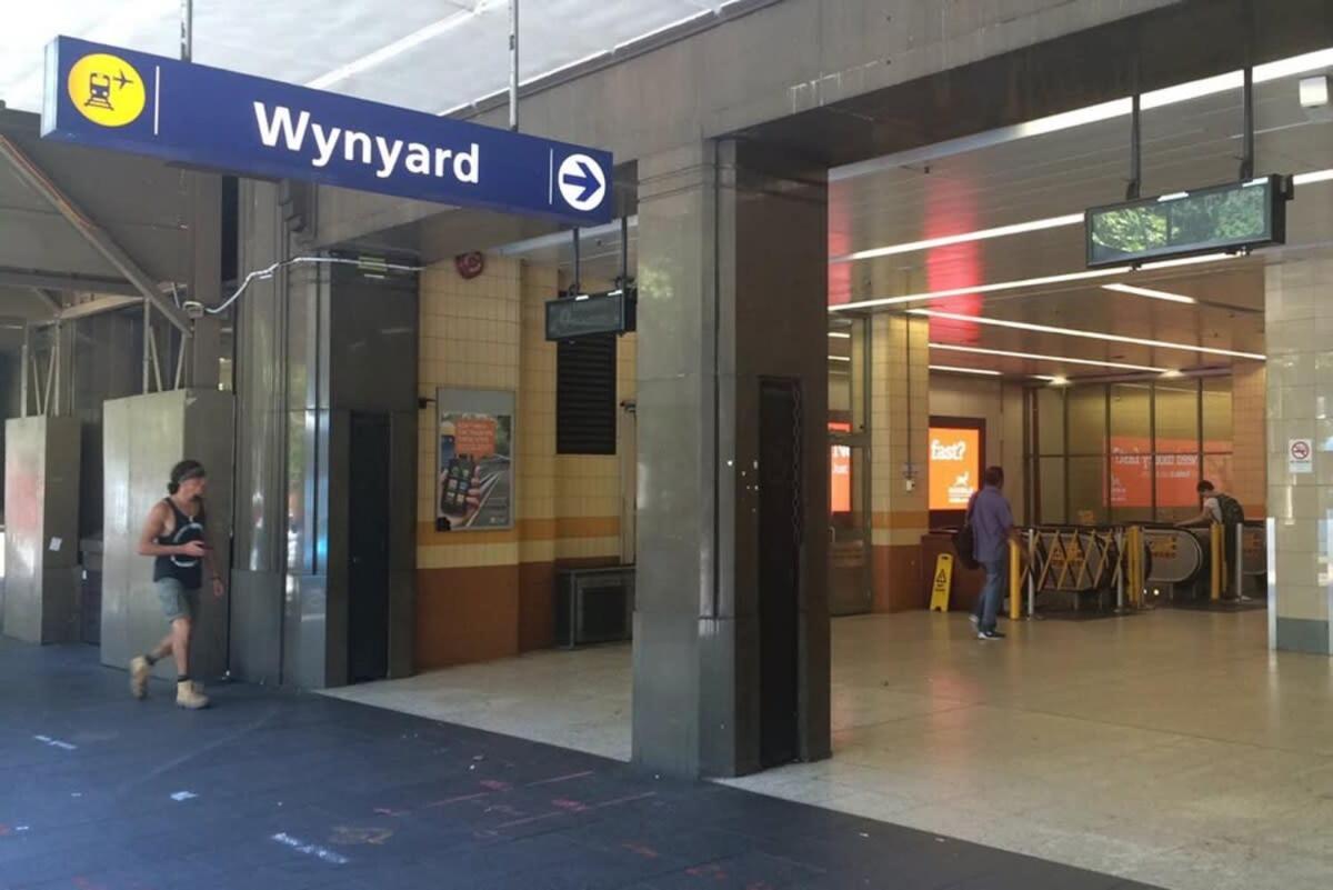 A Plush & Comfy Right Next To Darling Harbour * Sydney