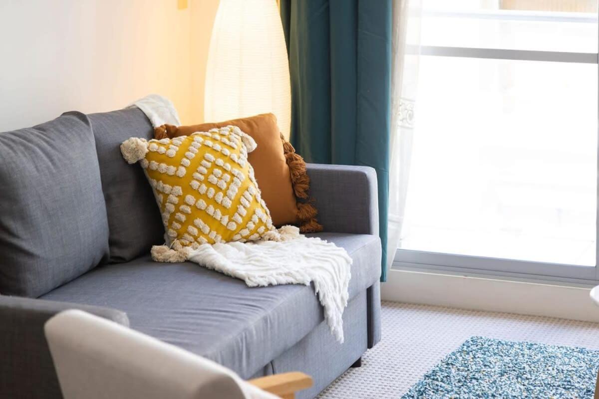 A Plush & Comfy Right Next To Darling Harbour Apartment