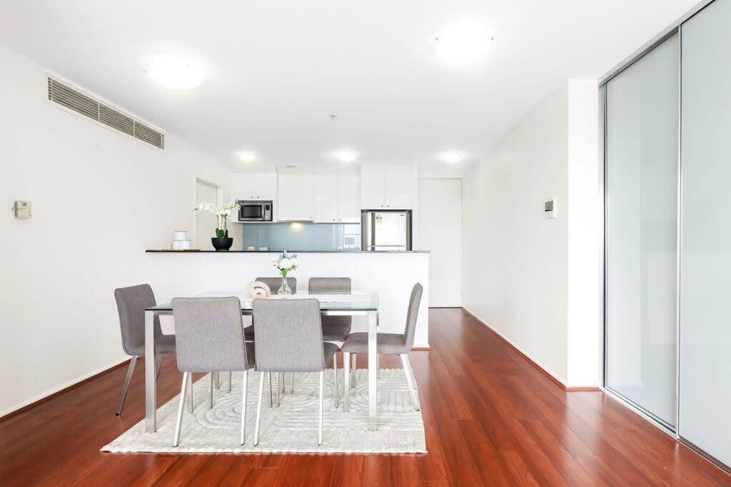 A Comfy & Spacious 2br Harbour View *