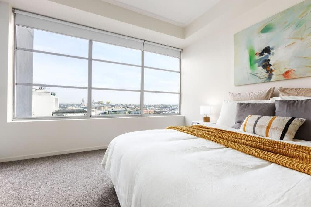 A Comfy & Spacious 2br Harbour View Apartment