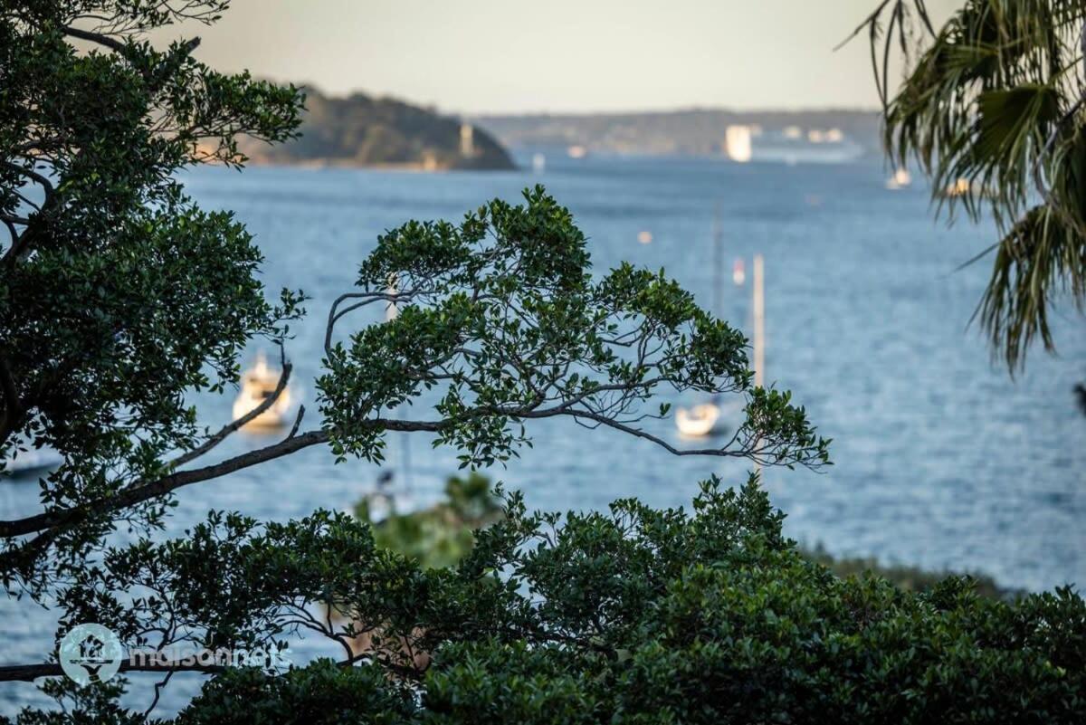With Parking Balcony & Water Views * Sydney