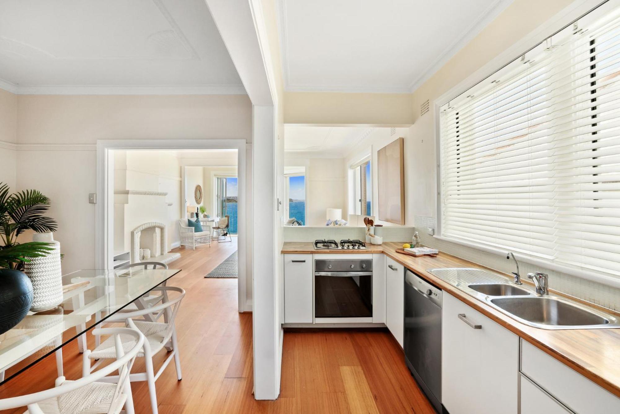 Stunning Ocean Front Manly, Shelly Beach