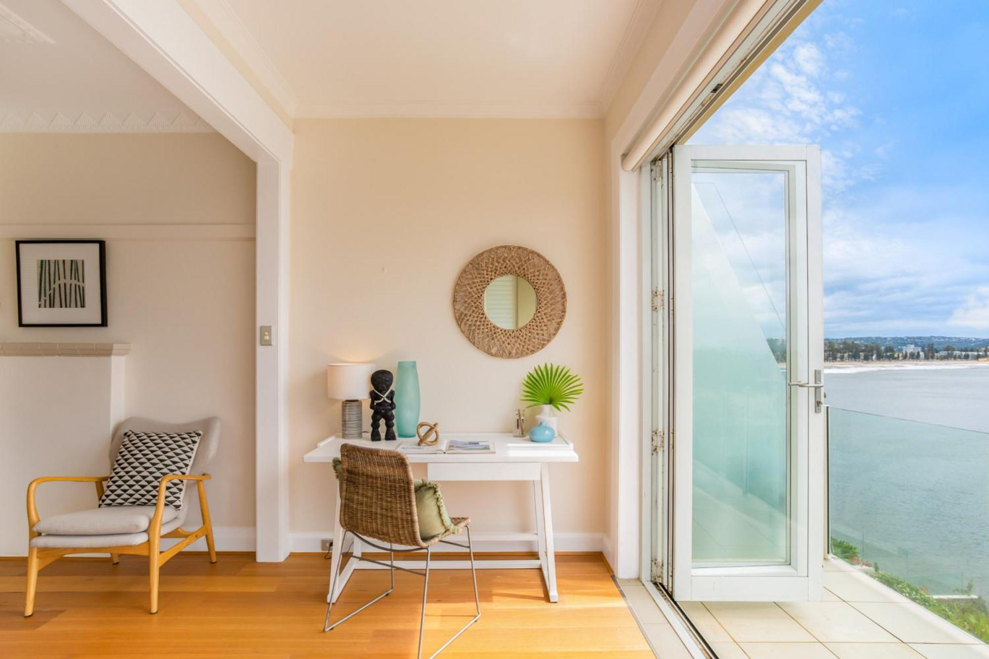 Stunning Ocean Front Manly, Shelly Beach Apartment Sydney