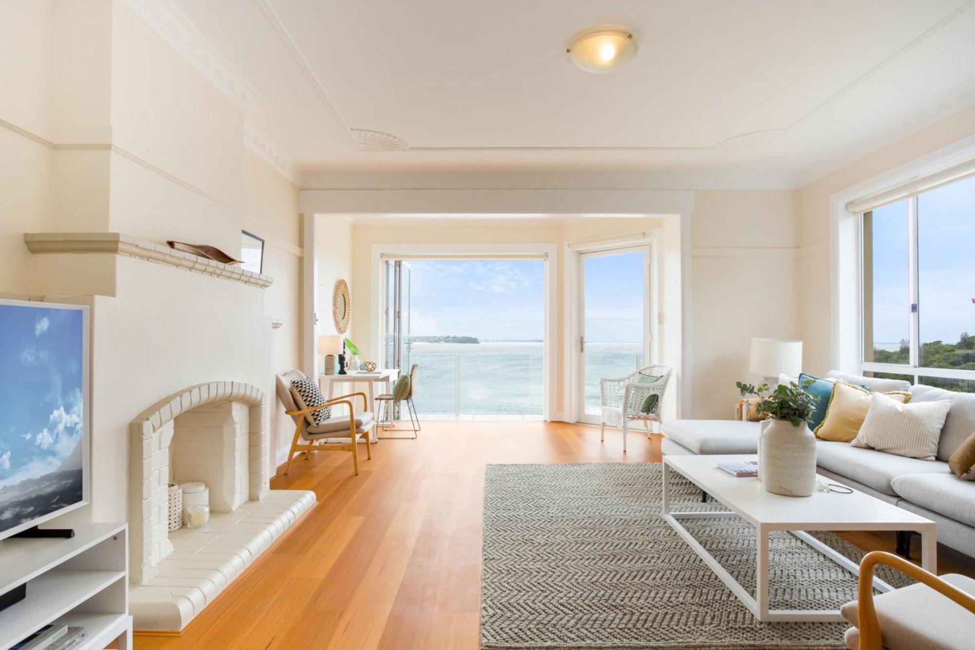 Stunning Ocean Front Manly, Shelly Beach Apartment