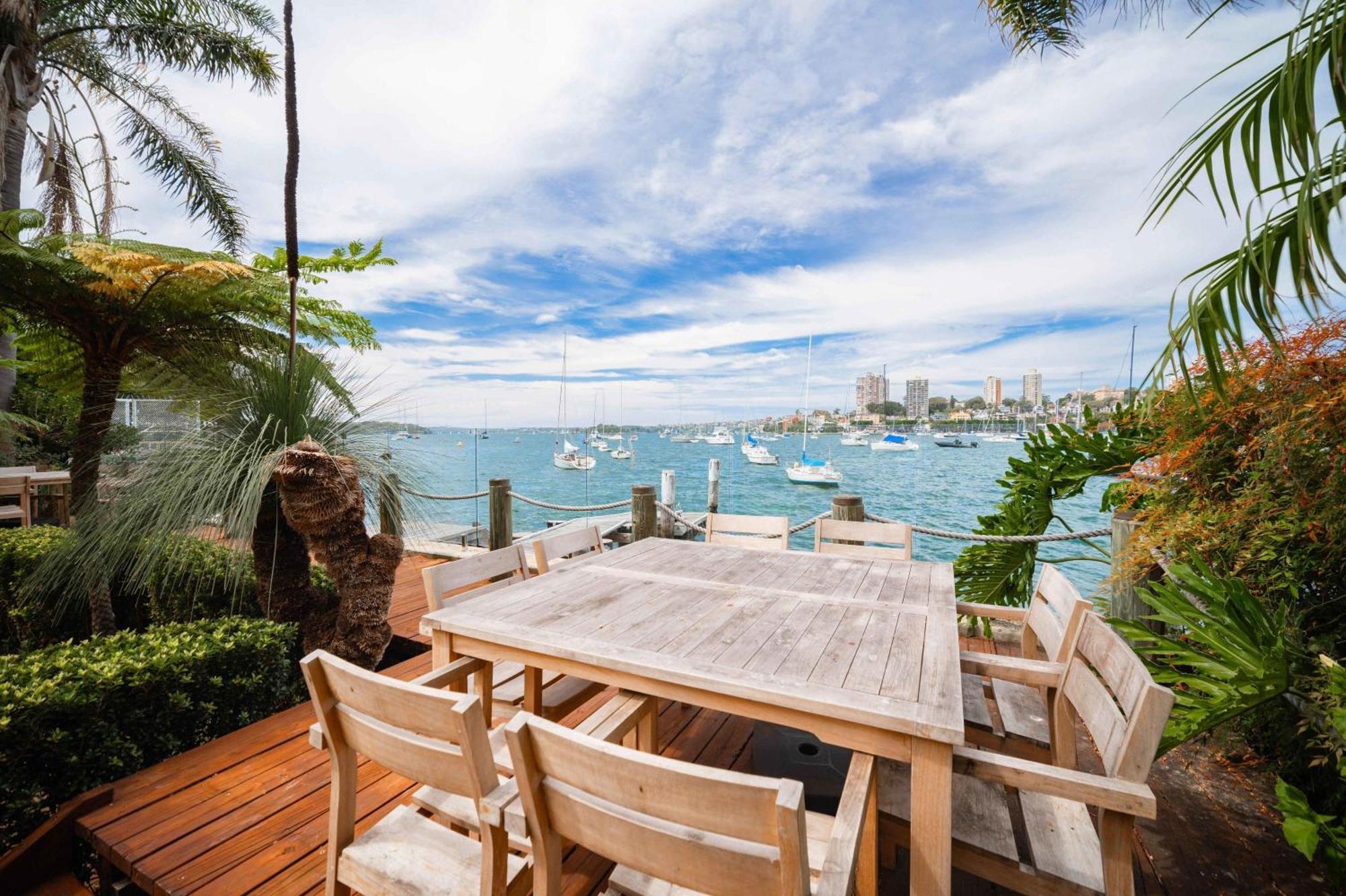 Apartment Cocos At Palm View Collective Sydney