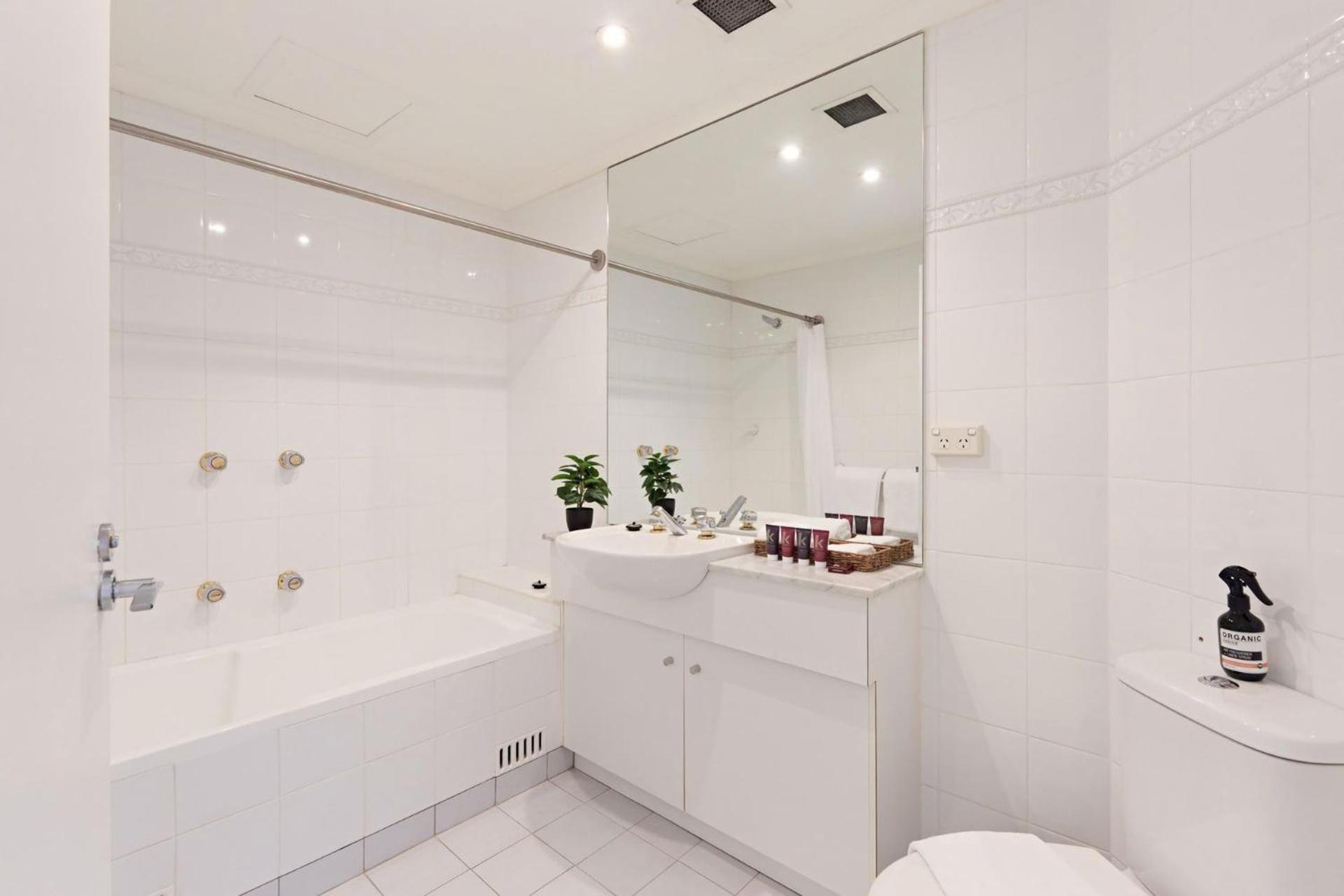 Palm Breeze In Coogee Apartment