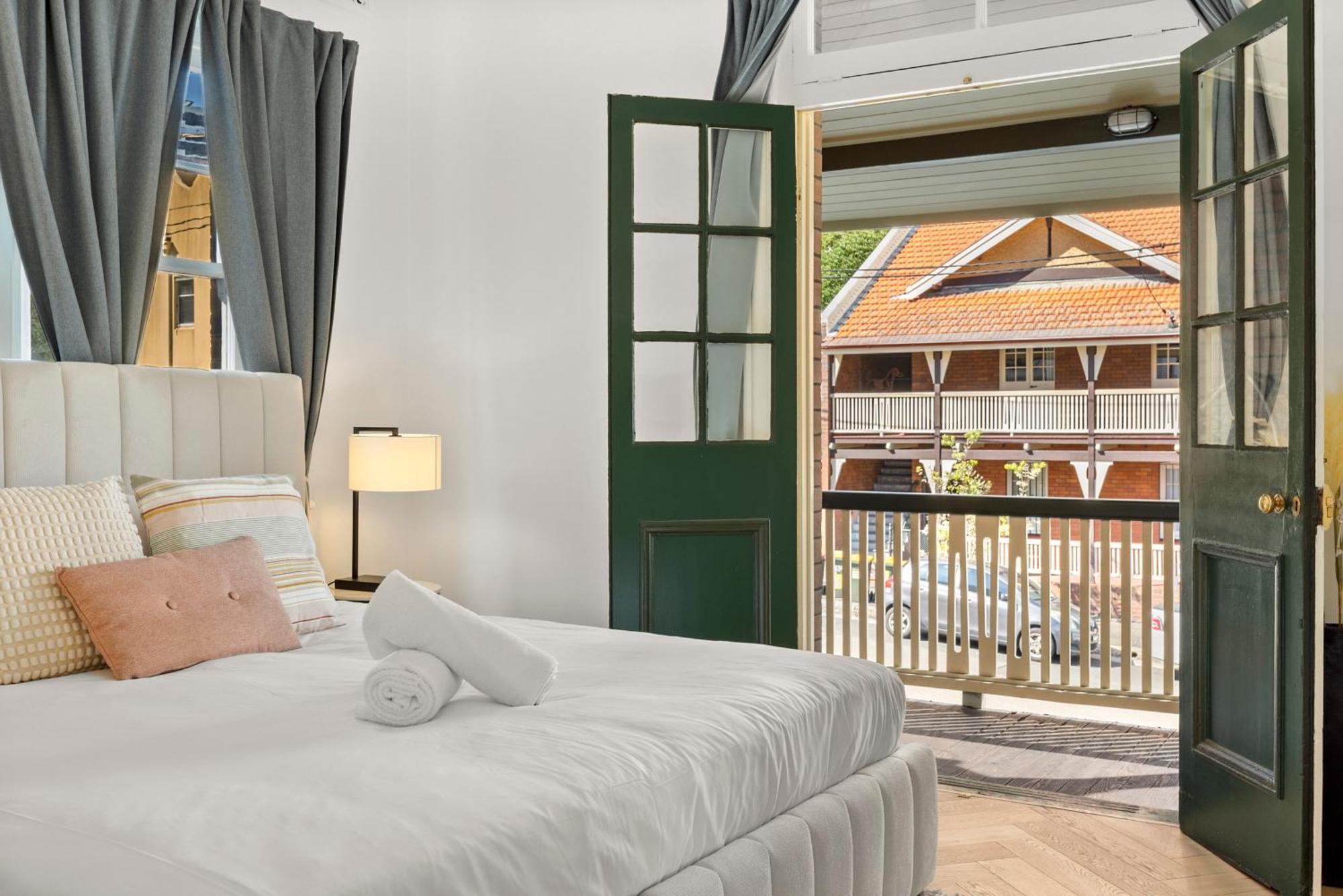 Family Friendly 2br W/seaview Balcony Apartment *
