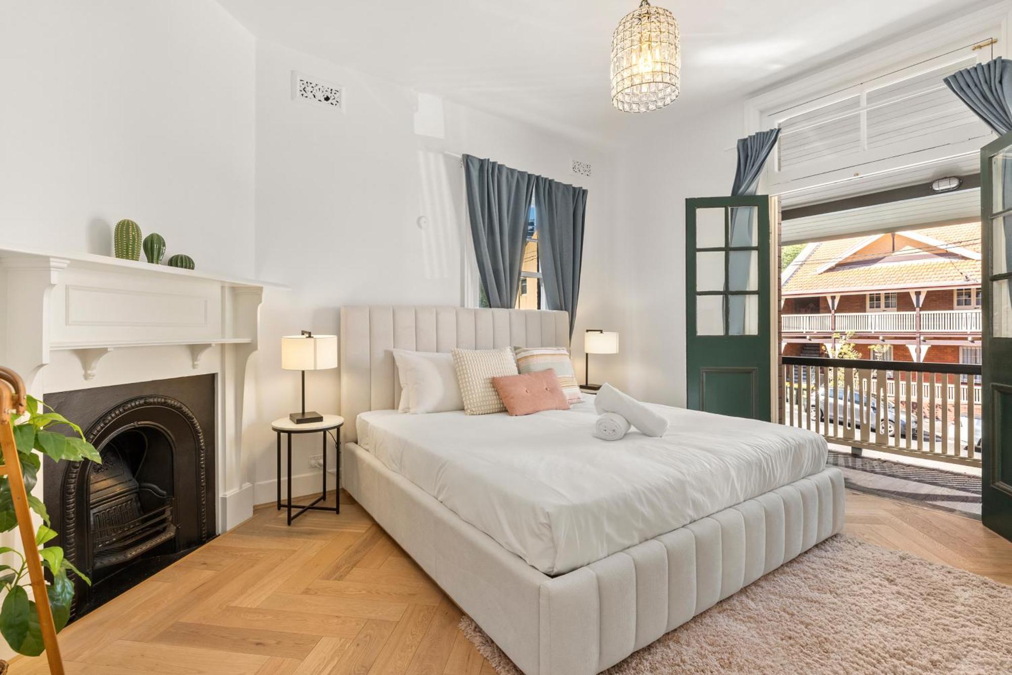 Family Friendly 2br W/seaview Balcony Apartment Sydney