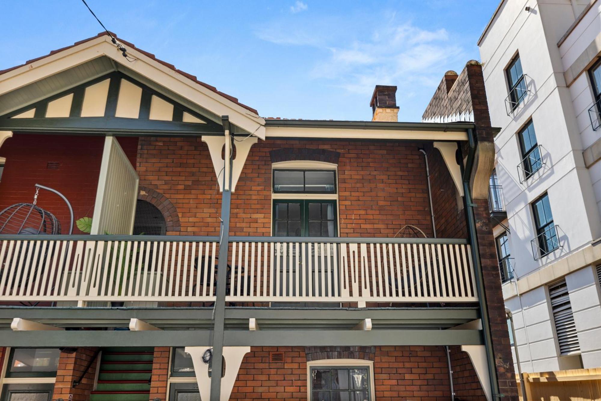 Family Friendly 2br W/seaview Balcony Apartment