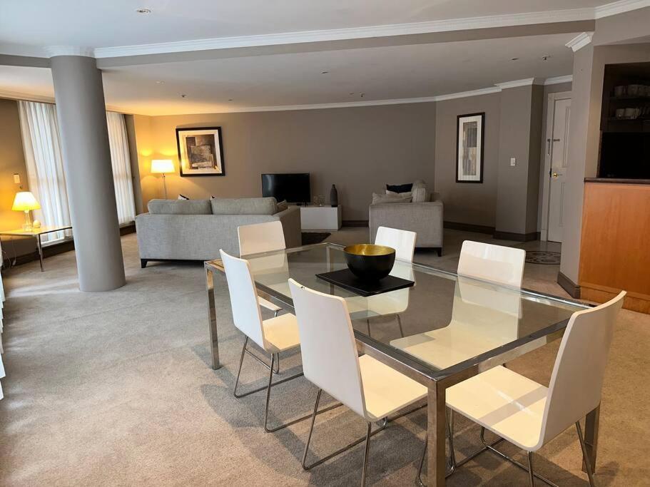 Large Two Bedroom Bon21602