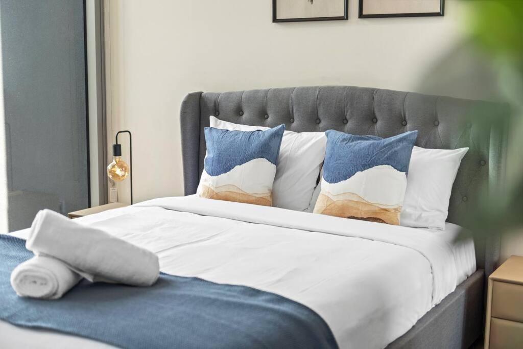Apartment Style Living One Bedroom Olympic Park *