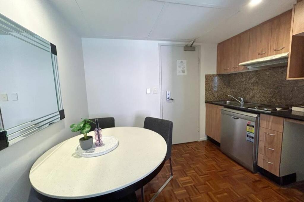 Location In Syd Cbd At Apartment