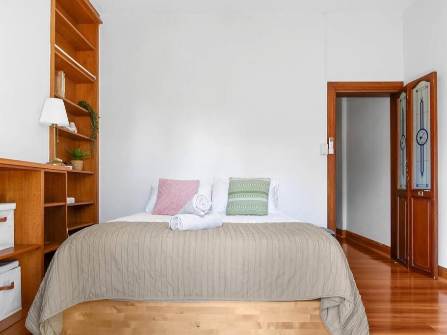 4 Bdrm Terrace With Office Sydney