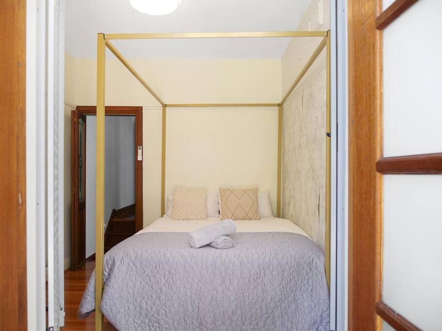 4 Bdrm Terrace With Office Holiday home