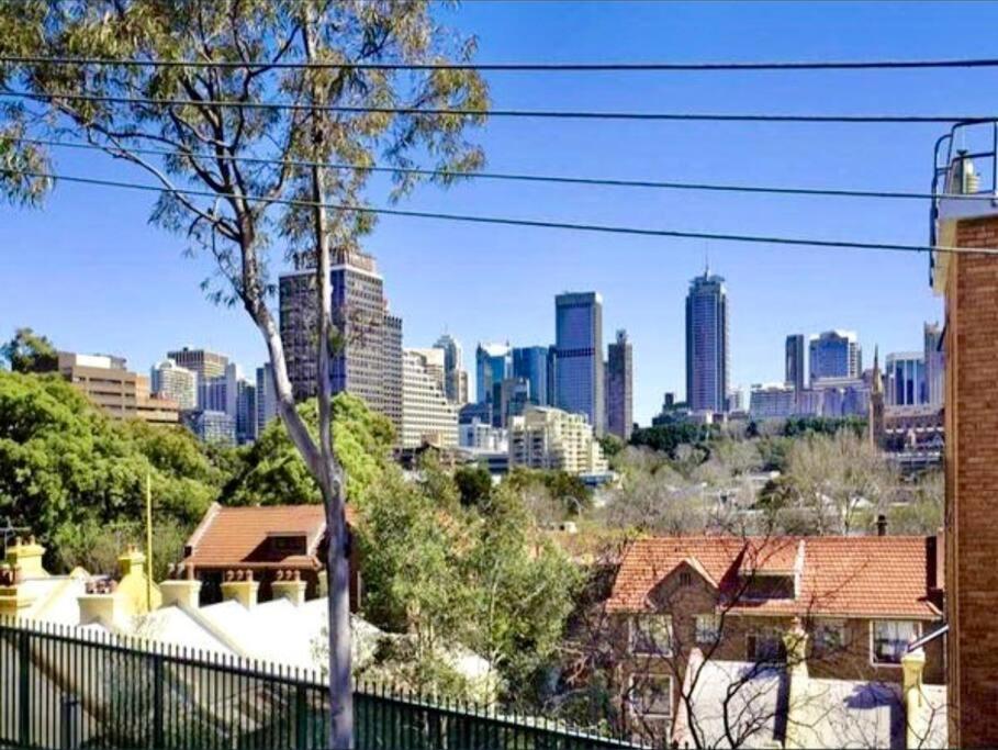 4 Bdrm Terrace With Office Holiday home Sydney