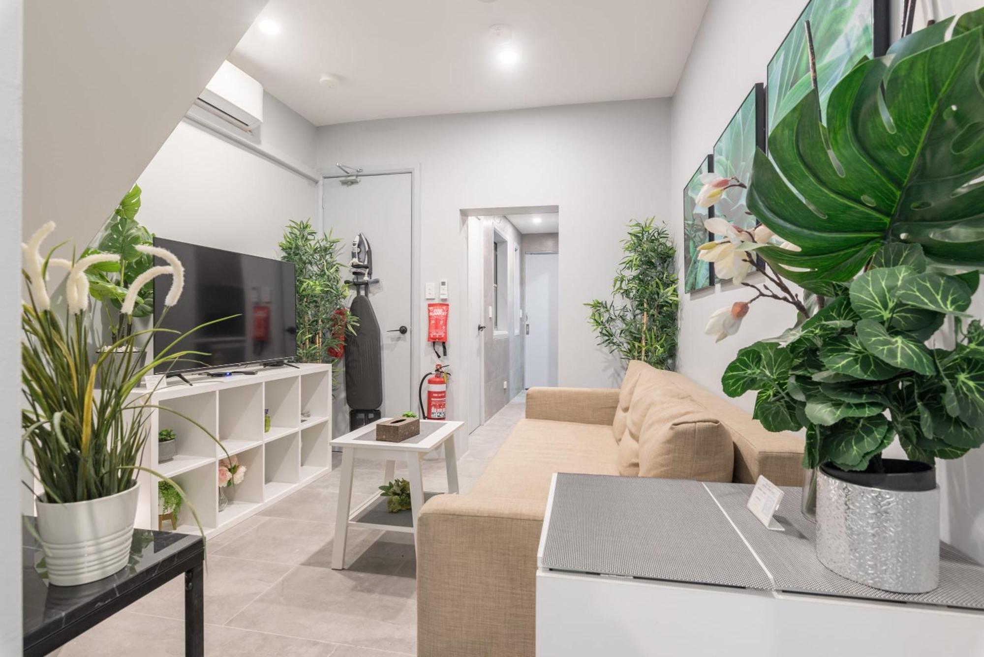 Homely Double - Ac - 1min Walk To - Close To Darling Harbour Chinatown Cbd - Shared Bathroom Guest house Sydney